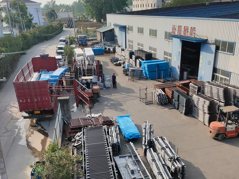 2025年5月16日鋅鋼陽(yáng)臺(tái)欄桿裝車(chē)發(fā)貨！